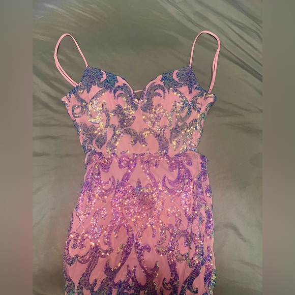 Windsor Prom Dress - Picture 3 of 10